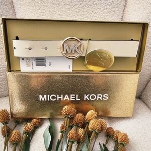 Michael Kors Belt: NEW IN A BOX